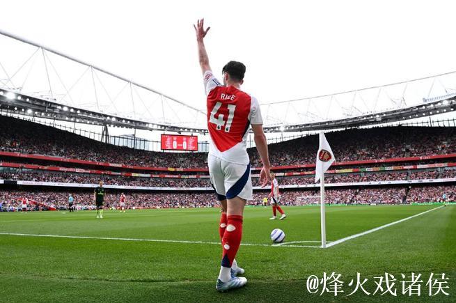 BBC:阿森纳中卫本-怀特腿筋受伤,初步预后缺席4-6周的时间 BBC:阿森纳中卫本-怀特腿筋受伤,初步预后缺席4-6周的时间