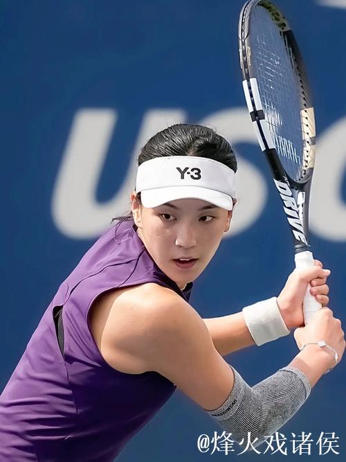 王欣瑜2-1逆转麦克纳莉 迎来新赛季首胜